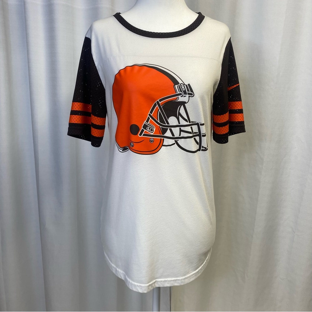 Nike Cleveland Browns womens t-shirt with jersey sleeves Size Medium